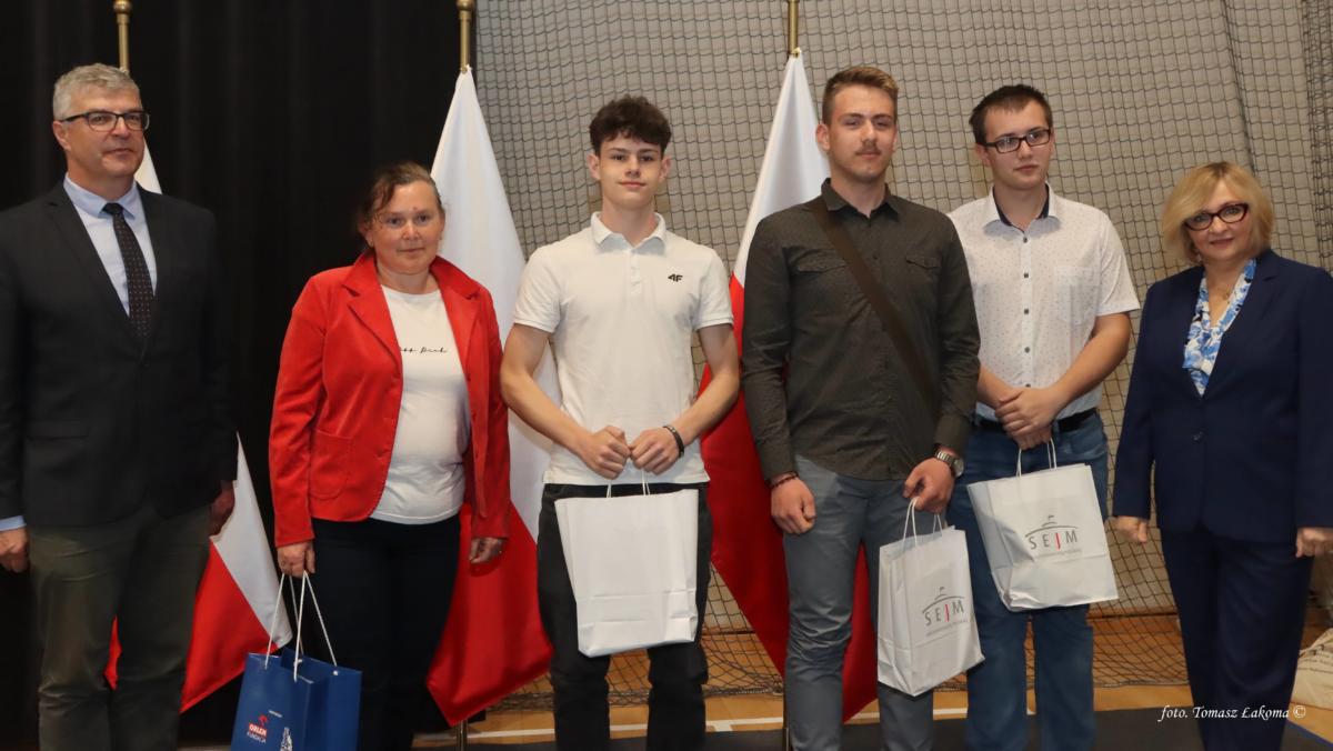 Uczniowie naszej szkoły finalistami w konkursie historycznym